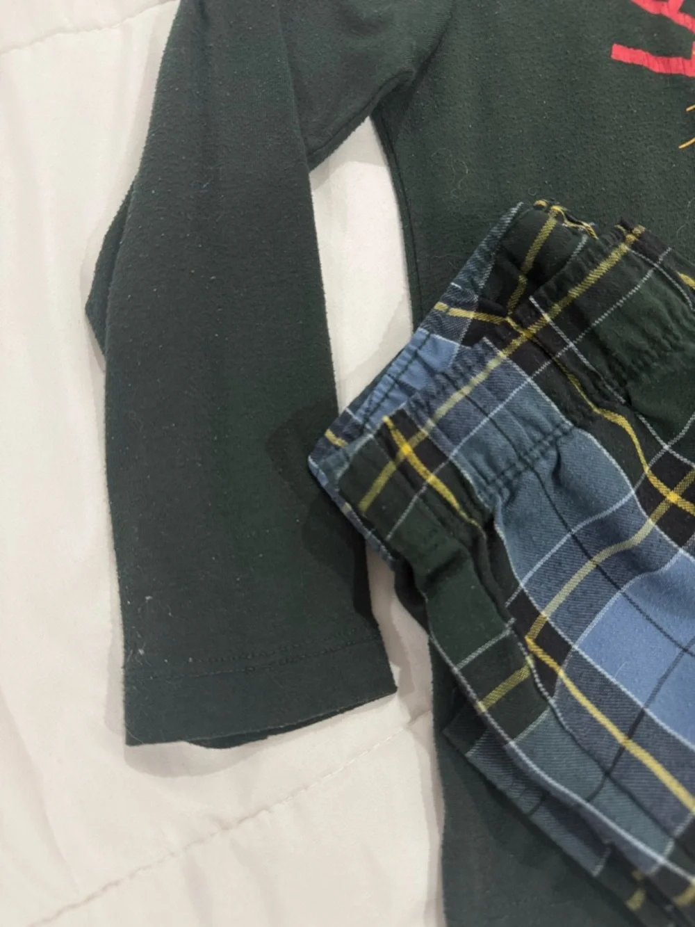 Old Navy Boys Pajama Set